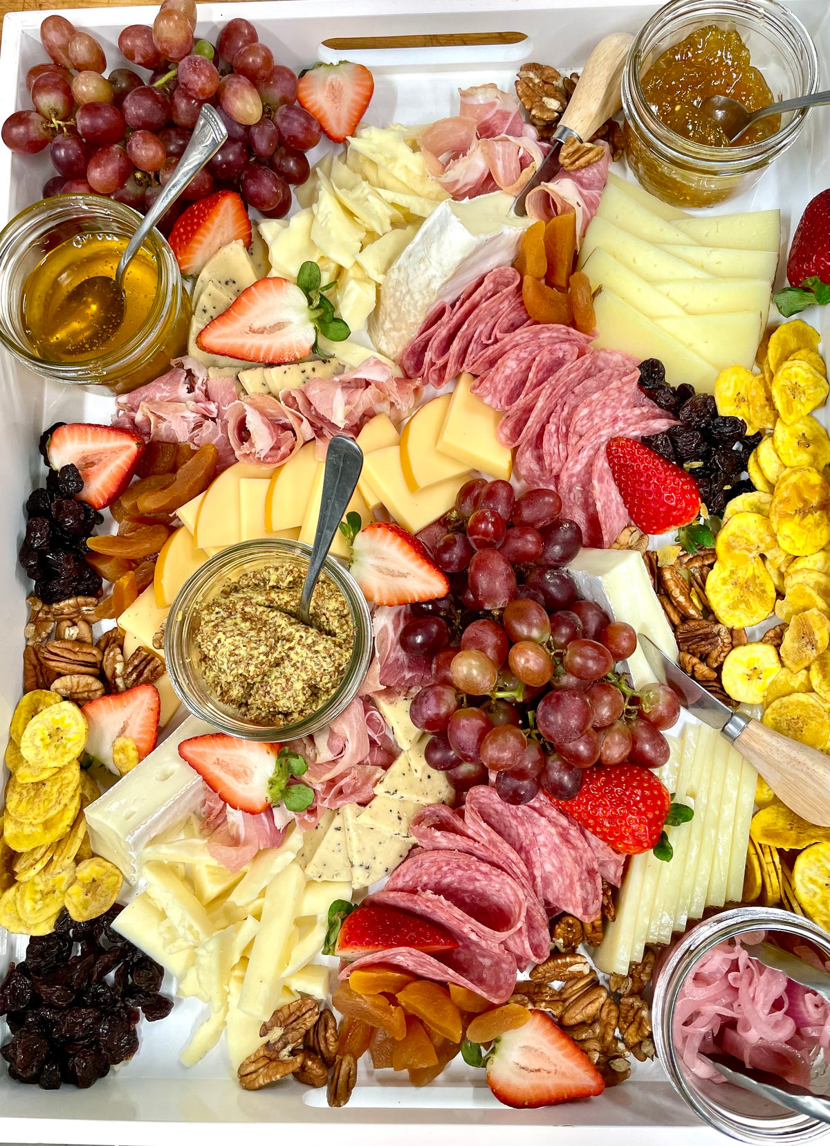 Meat and cheese board - (6-10 people)